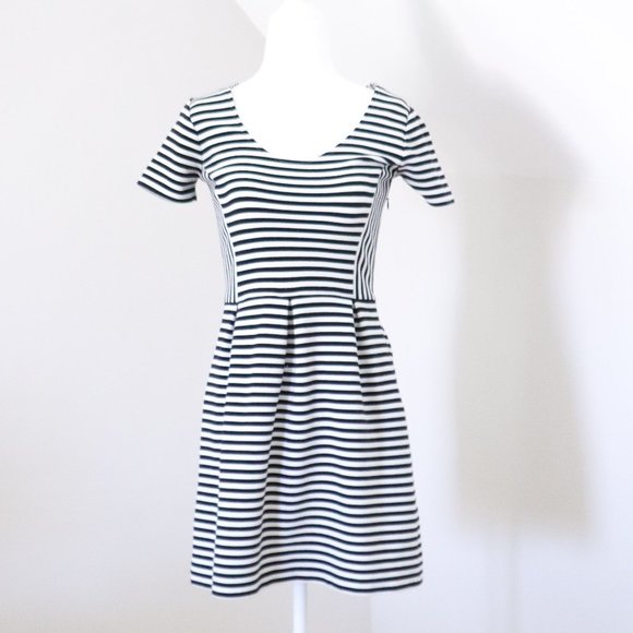 J. Crew Factory Black White Striped Short Sleeve Dress 0 - Picture 1 of 3